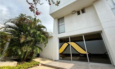 SE VENDE Y/O ARRIENDA EDIFICIO COMERCIAL - MANGA
