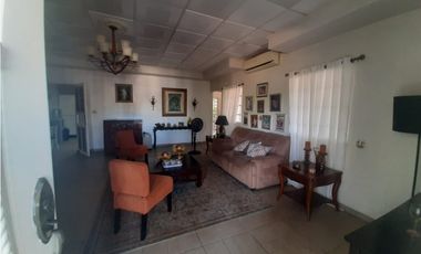 VENTA DE HERMOSA CASA GRANDE EN CHITRE
