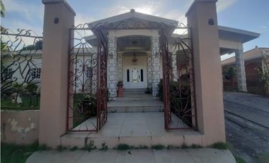 VENTA DE HERMOSA CASA GRANDE EN CHITRE