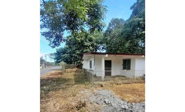 EN.VENTA CASA EN EL.PUEBLO.DE.LAS.LAJAS