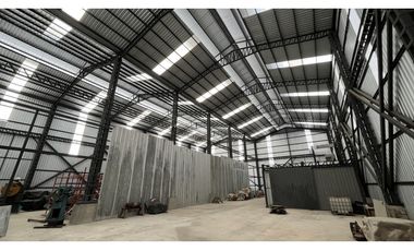 EN ALQUILER GALPÓN/BODEGA INDEPENDIENTE 1.260m2 (Jkcal)