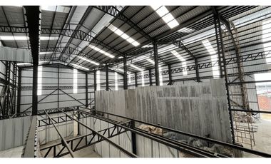 EN ALQUILER GALPÓN/BODEGA INDEPENDIENTE 1.260m2 (Jkcal)