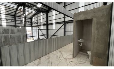 EN ALQUILER GALPÓN/BODEGA INDEPENDIENTE 1.260m2 (Jkcal)