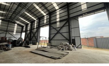 EN ALQUILER GALPÓN/BODEGA INDEPENDIENTE 1.260m2 (Jkcal)