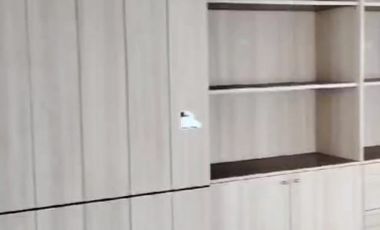 SEWA KANTOR DI JAKARTA LANDMARK PLUIT 250M²PARTISI 250K NEGO