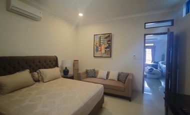 rumah solo pinggir jalan slamet riyadi mall paragon manahan