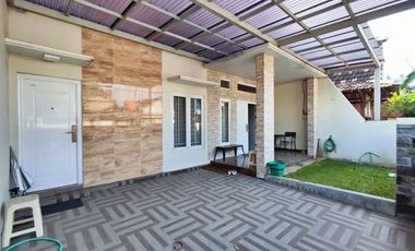 Rumah di jual Solo kota Pajang purwosari dekat gentan makam haji