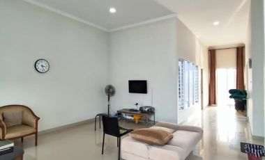 Rumah di jual Solo kota Pajang purwosari dekat gentan makam haji