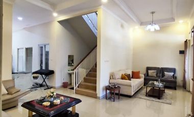 Rumah di jual Solo kota Pajang purwosari dekat gentan makam haji