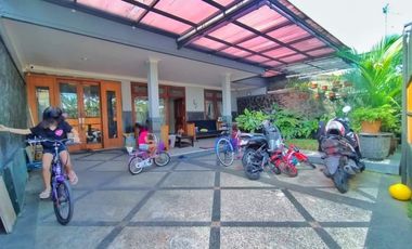 Rumah Solo dekat grand mall Purwosari Rs Slamet Riyadi