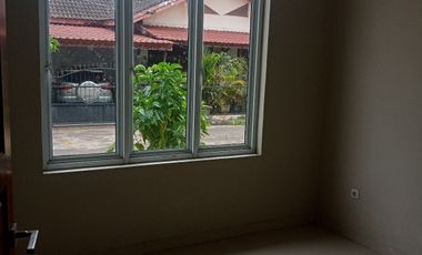 Di jual Rumah Puri Indah 2 lantai