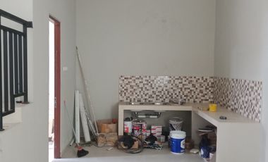 Di jual Rumah Puri Indah 2 lantai