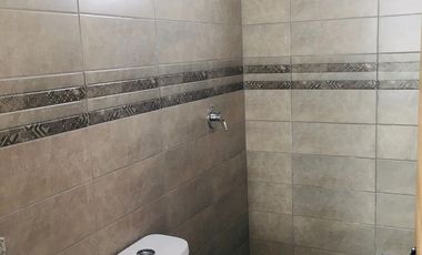 Venta casa en Puembo, no adosada, en Conjunto privado. SC