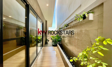 For Sale: Brand New 4 Bedroom Modern Duplex with Elevator in AFPOVAI near BGC