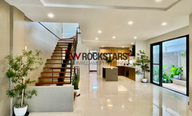 For Sale: Brand New 4 Bedroom Modern Duplex with Elevator in AFPOVAI near BGC