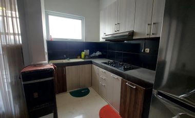 Dijual Cepat Rumah 3 Lantai Semi Furnished Mega Cinere