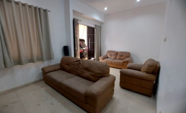 Dijual Cepat Rumah 3 Lantai Semi Furnished Mega Cinere