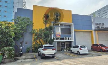 Dijual Gudang di Bizpark 2 Penggilingan Jakarta Timur Ada Lift Barang
