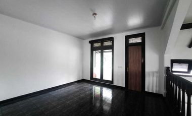 Rumah Bagus 2 Lantai Baru Renovasi di Pangkalan Jati.