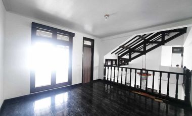 Rumah Bagus 2 Lantai Baru Renovasi di Pangkalan Jati.