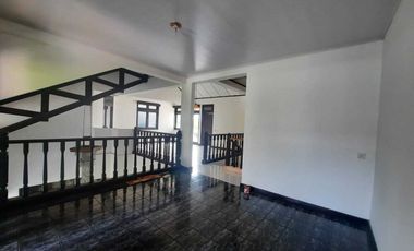 Rumah Bagus 2 Lantai Baru Renovasi di Pangkalan Jati.