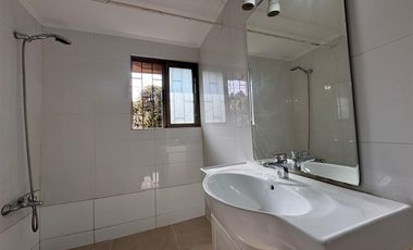 Casa en Arriendo en manquehue con colon