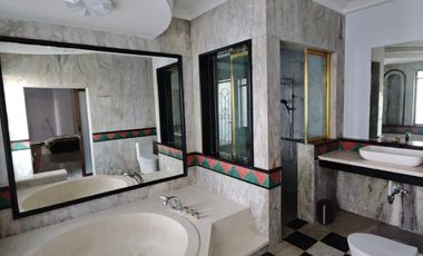 RUMAH MEWAH MODERN DEKAT MAL DI GATSU DENPASAR