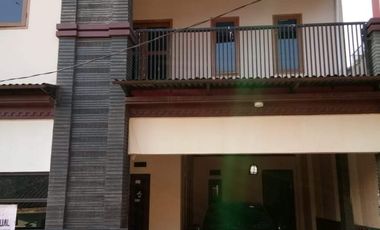 Di Jual Rumah 3 lantai
