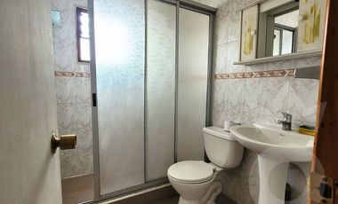 LA FLORIDA VENDO AMPLIA CASA 5HCB 2 BA