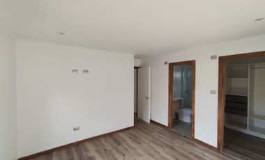 ARRIENDO CASA RÍO BUENO, NUEVA 3D2B CERCA DEL HOSPITAL