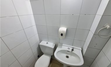 Oficina pasos de metro Plaza de Armas