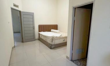RUMAH TOWNHOUSE 2 LANTAI FREE PAJAK -DAERAH KENTEN SEBELAH INDOGROSIR