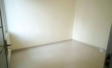 RUMAH TOWNHOUSE 2 LANTAI FREE PAJAK -DAERAH KENTEN SEBELAH INDOGROSIR