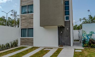 CASA EN VENTA EN PLAYA DEL CARMEN 2 HABITACIONES CON GYM, CASA CLUB ALBERCA, AREA GRILL EN PROMOCIÓN