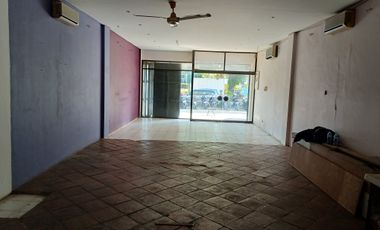 Ruko 3 Lantai Strategis, Panjang, Jarang ada, Siap pakai di Cinere Raya