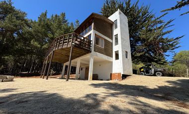 Casa con Vista al Mar, Cerro Lugano. Pichilemu