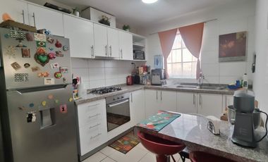 OPORTUNIDAD AMPLIA CASA CONDOMINIO CERRADO