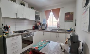 OPORTUNIDAD AMPLIA CASA CONDOMINIO CERRADO