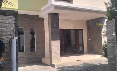 Villa Minimalis 2 Lantai Dekat Pantai Sanur