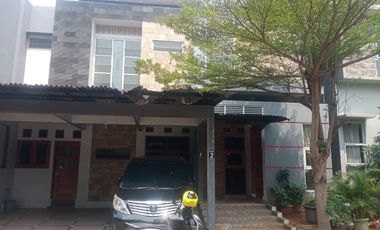 Rumah Dalam Cluster Platinum Kav 2 di Jati Bening, Bekasi