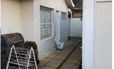 Casa en Venta en a media cuadra de Calle Valparaiso