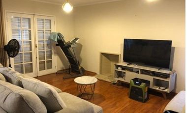 Casa en Venta en a media cuadra de Calle Valparaiso