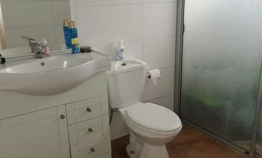 Casa en Venta en a media cuadra de Calle Valparaiso