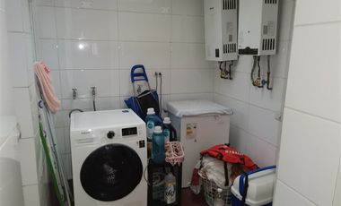 Casa en Venta en a media cuadra de Calle Valparaiso