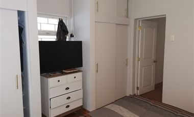 Casa en Venta en a media cuadra de Calle Valparaiso