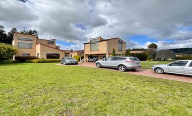 Espectacular casa en venta ubicada en Conjunto Residencial en Cajicá