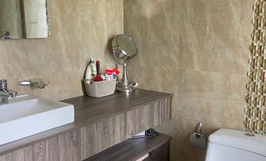 CASA EN VENTA CON AREA VERDE, QUINTA CHICA