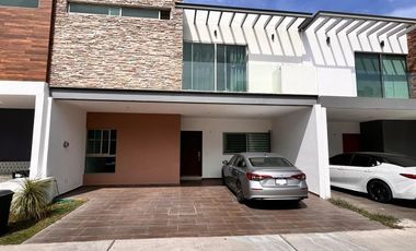 Casa en Renta en Solares, Coto Fonteé – Zapopan (Con Alberca)