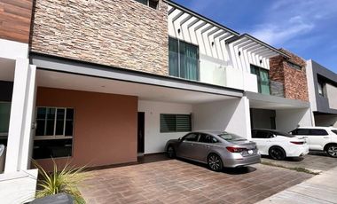 Casa en Renta en Solares, Coto Fonteé – Zapopan (Con Alberca)