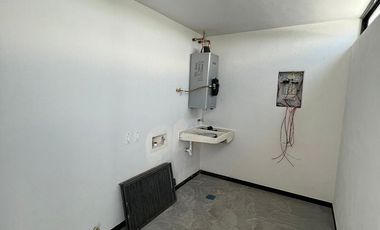 Casa en Renta en Solares Coto FONTEE